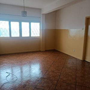 Arrenda-se casa pronta a habitar de tipo 3